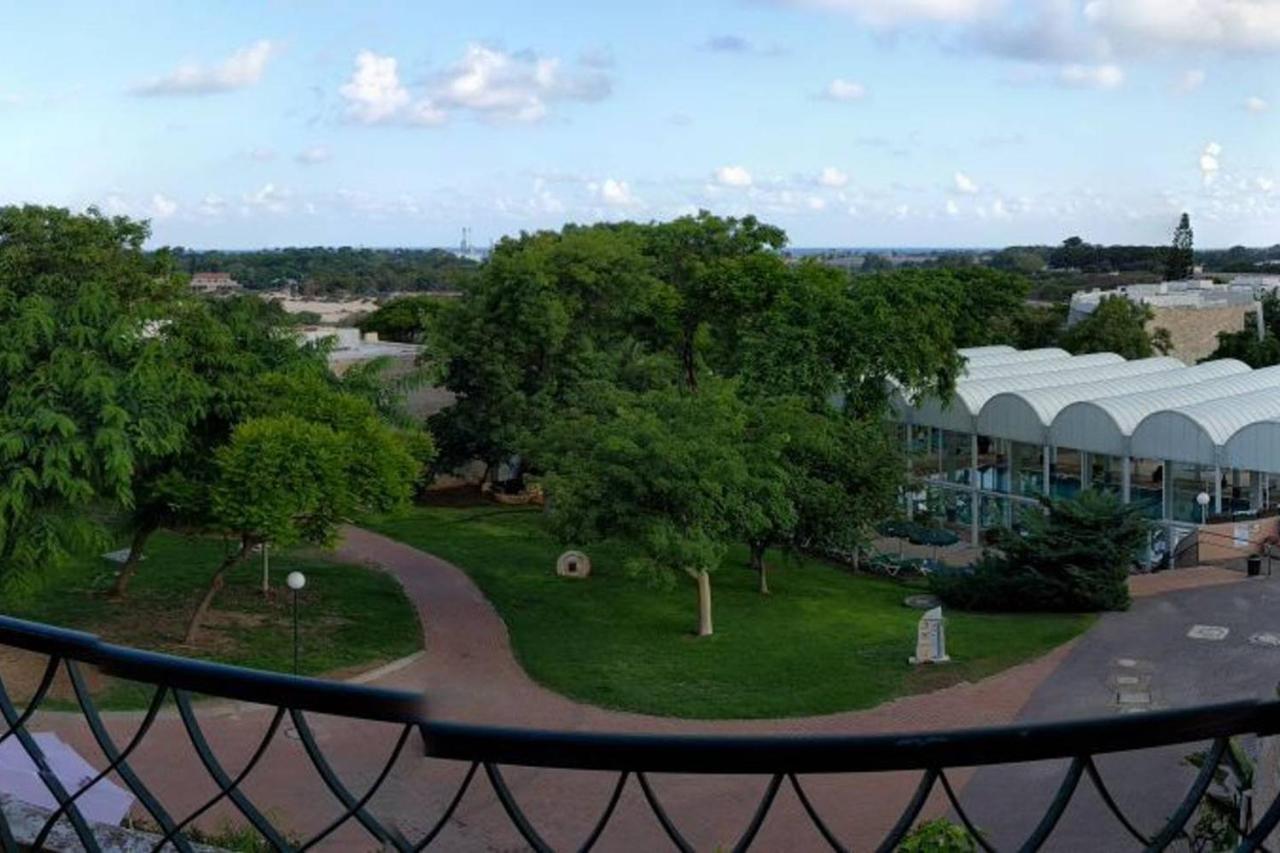 Caesars Place Sea View 2Br Neot Golf Caesarea Bagian luar foto